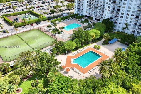 Condominio en venta en Aventura, Florida, 1 dormitorio, 99.03 m2 № 1186148 - foto 22