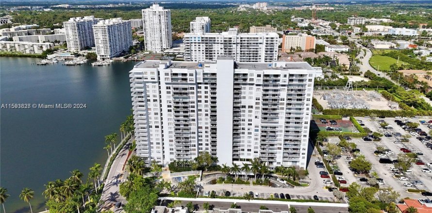 Condo à Aventura, Floride, 1 chambre  № 1186148