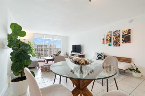 Condo in Aventura, Florida, 1 bedroom  № 1186148 - photo 6