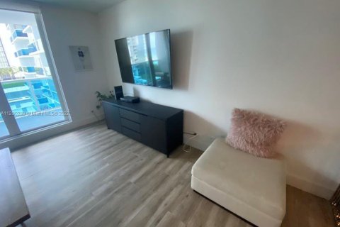 Condominio en alquiler en Miami Beach, Florida, 1 dormitorio, 83.61 m2 № 23855 - foto 7