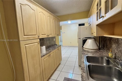 Condominio en venta en Miami Gardens, Florida, 1 dormitorio, 64.2 m2 № 1306200 - foto 19