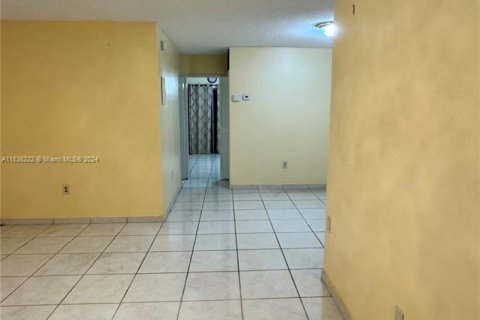 Condominio en venta en Miami Gardens, Florida, 1 dormitorio, 64.2 m2 № 1306200 - foto 26