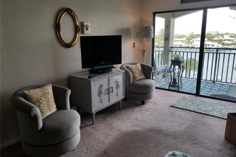 Copropriété à louer à Treasure Island, Floride: 2 chambres, 114.27 m2 № 1370221 - photo 8