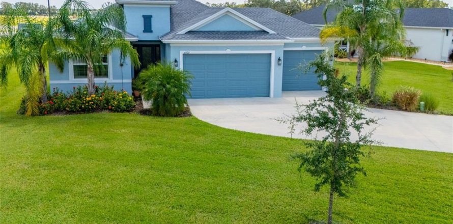 House in Parrish, Florida 4 bedrooms, 214.6 sq.m. № 1349402