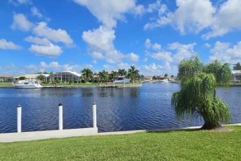 Copropriété à louer à Punta Gorda, Floride: 2 chambres, 96.99 m2 № 1341116 - photo 2