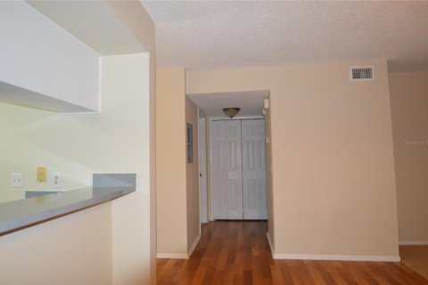 Condominio en alquiler en New Port Richey, Florida, 2 dormitorios, 93.65 m2 № 1341118 - foto 5