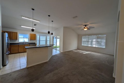 Villa ou maison à louer à Odessa, Floride: 3 chambres, 159.98 m2 № 1341117 - photo 2