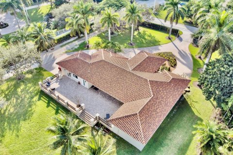 Villa ou maison à vendre à Southwest Ranches, Floride: 4 chambres, 202.43 m2 № 1351585 - photo 1