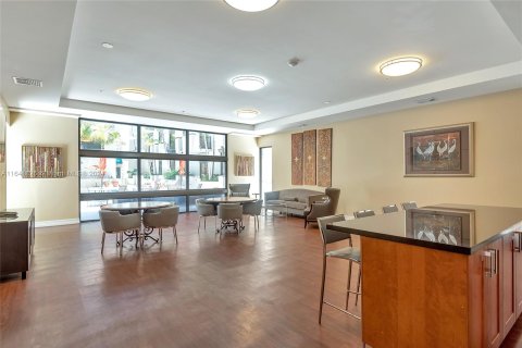 Condo in Coral Gables, Florida, 1 bedroom  № 1321560 - photo 21