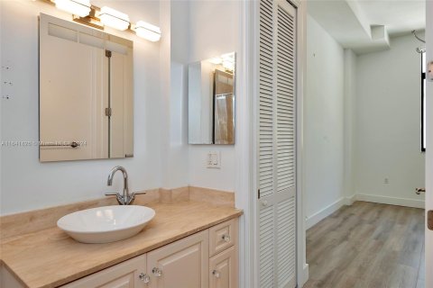 Copropriété à vendre à Coral Gables, Floride: 1 chambre, 64.75 m2 № 1321560 - photo 10