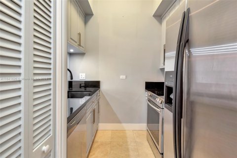 Condominio en venta en Coral Gables, Florida, 1 dormitorio, 64.75 m2 № 1321560 - foto 8