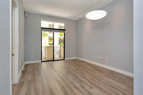 Copropriété à vendre à Coral Gables, Floride: 1 chambre, 64.75 m2 № 1321560 - photo 2