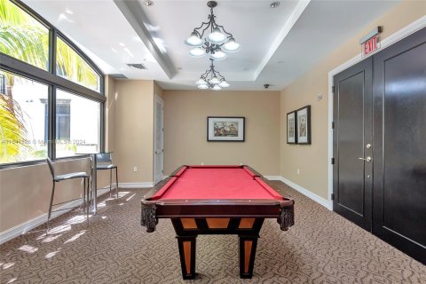 Condominio en venta en Coral Gables, Florida, 1 dormitorio, 64.75 m2 № 1321560 - foto 22