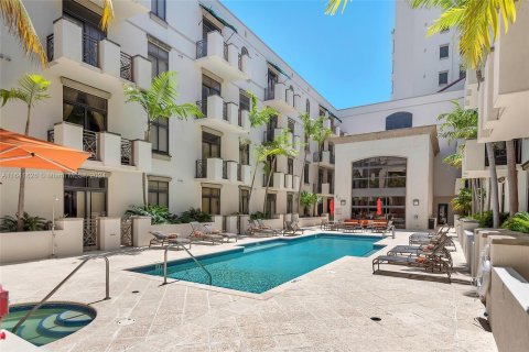 Condo in Coral Gables, Florida, 1 bedroom  № 1321560 - photo 16