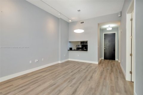 Condo in Coral Gables, Florida, 1 bedroom  № 1321560 - photo 6