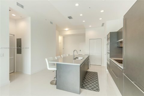 Copropriété à vendre à Doral, Floride: 3 chambres, 124.4 m2 № 691590 - photo 8