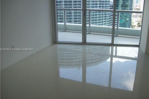 Condo in Miami, Florida, 1 bedroom  № 1389972 - photo 5