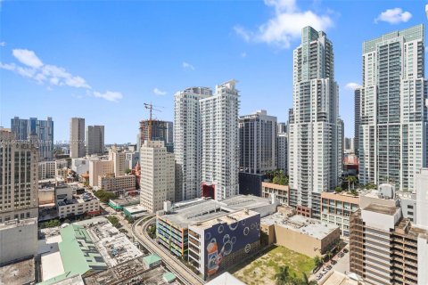 Condo in Miami, Florida, 1 bedroom  № 1390016 - photo 22