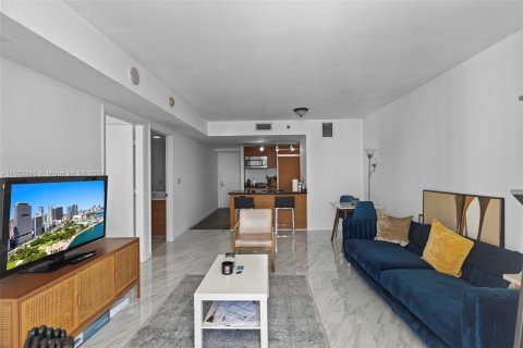 Condominio en venta en Miami, Florida, 1 dormitorio, 65.03 m2 № 1390016 - foto 1