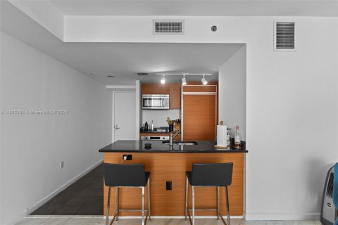 Condominio en venta en Miami, Florida, 1 dormitorio, 65.03 m2 № 1390016 - foto 2