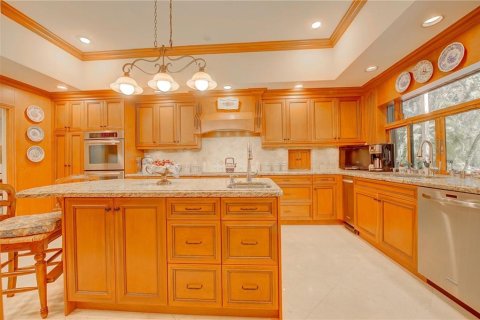 House in Hollywood, Florida 5 bedrooms, 397.25 sq.m. № 43731 - photo 20