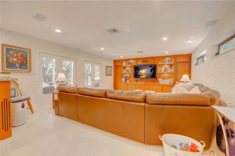 Villa ou maison à vendre à Hollywood, Floride: 5 chambres, 397.25 m2 № 43731 - photo 15