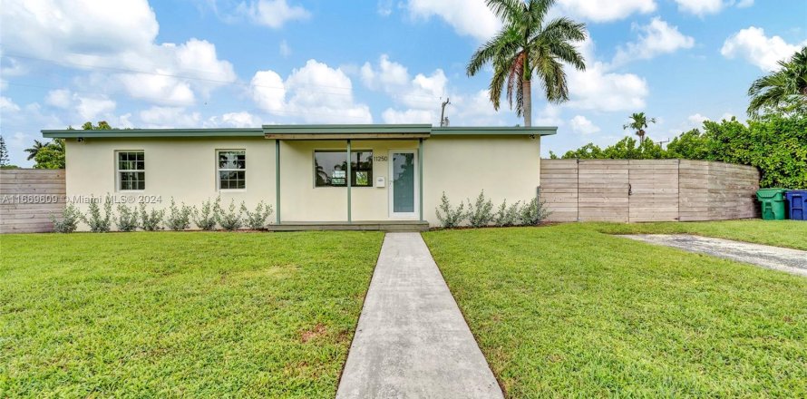 Villa ou maison à Miami, Floride 4 chambres, 98.29 m2 № 1387733