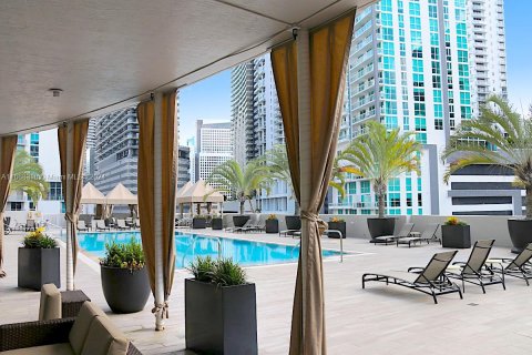 Condo in Miami, Florida, 2 bedrooms  № 1387737 - photo 13