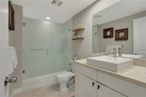 Copropriété à vendre à Miami, Floride: 2 chambres, 106.19 m2 № 1387737 - photo 10