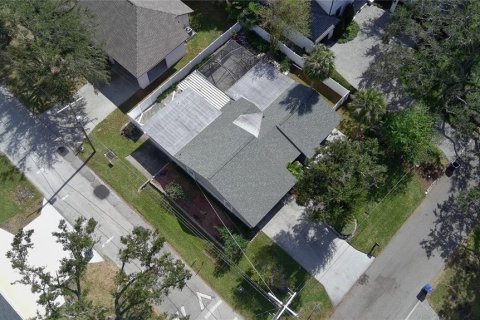 House in Tampa, Florida 3 bedrooms, 184.32 sq.m. № 1435769 - photo 5