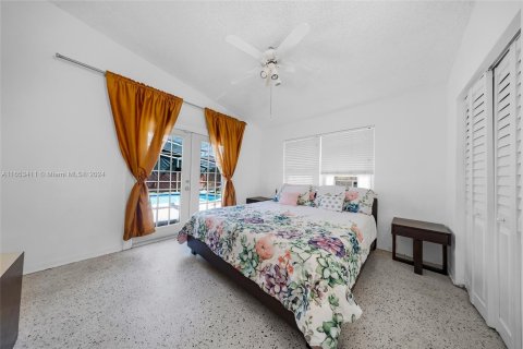 Villa ou maison à vendre à Hallandale Beach, Floride: 2 chambres, 118.54 m2 № 1360263 - photo 11