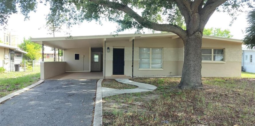 House in New Port Richey, Florida 2 bedrooms, 89.37 sq.m. № 1308391