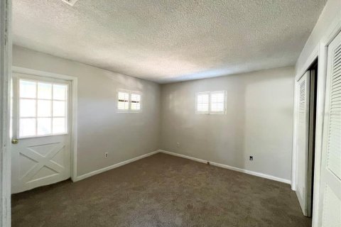 House in Palm Harbor, Florida 3 bedrooms, 113.81 sq.m. № 1343560 - photo 11