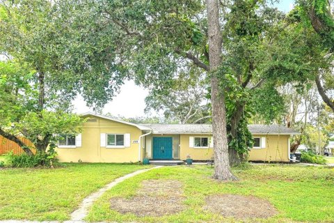 Casa en venta en Clearwater, Florida, 3 dormitorios, 172.61 m2 № 1341519 - foto 1