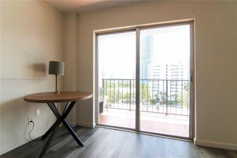 Condo in Miami Beach, Florida, 1 bedroom  № 1348406 - photo 3