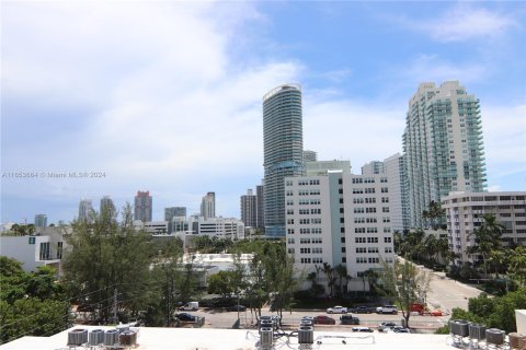 Condo in Miami Beach, Florida, 1 bedroom  № 1348406 - photo 5