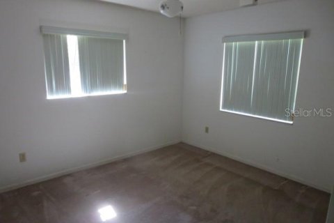 House in Deltona, Florida 3 bedrooms, 185.15 sq.m. № 1421092 - photo 6