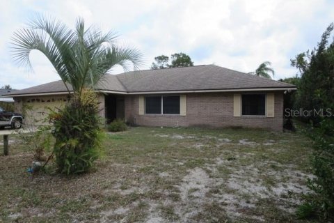 House in Deltona, Florida 3 bedrooms, 185.15 sq.m. № 1421092 - photo 1