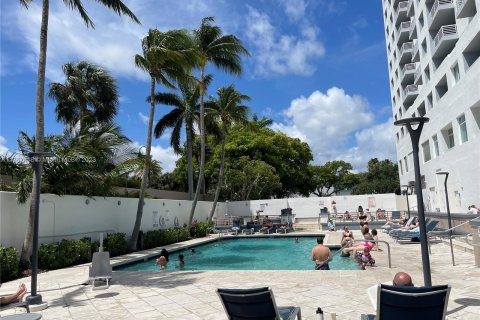 Hôtel, hôtellerie à vendre à Fort Lauderdale, Floride: 1 chambre, 50.91 m2 № 413985 - photo 26
