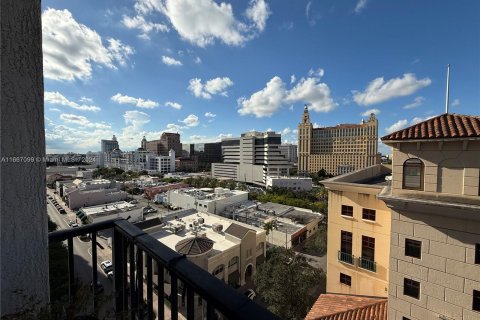 Condo in Coral Gables, Florida, 2 bedrooms  № 1381725 - photo 10