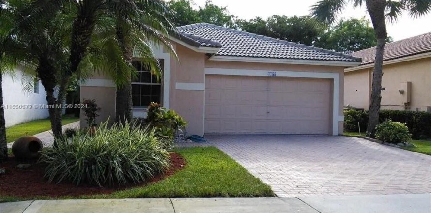 House in Weston, Florida 3 bedrooms, 150.04 sq.m. № 1381682