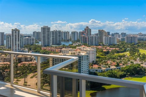 Condo in Aventura, Florida, 4 bedrooms  № 832644 - photo 19