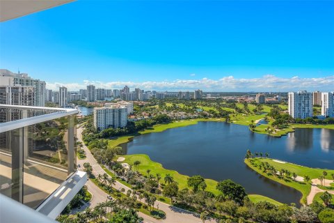 Condo in Aventura, Florida, 4 bedrooms  № 832644 - photo 16