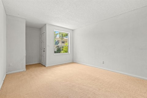 Adosado en venta en Tampa, Florida, 2 dormitorios, 96.99 m2 № 1354349 - foto 9