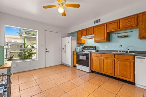 Touwnhouse à vendre à Tampa, Floride: 2 chambres, 96.99 m2 № 1354349 - photo 13