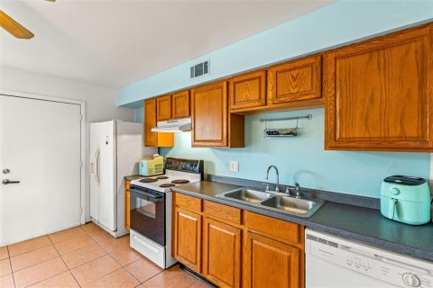 Adosado en venta en Tampa, Florida, 2 dormitorios, 96.99 m2 № 1354349 - foto 17