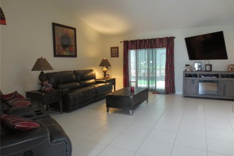 House in Orlando, Florida 3 bedrooms, 198.72 sq.m. № 1387471 - photo 24