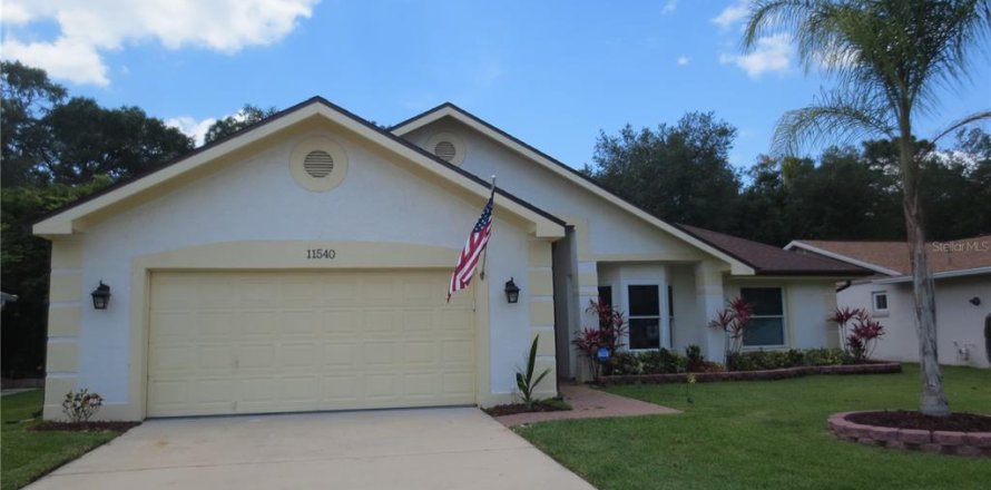 House in Orlando, Florida 3 bedrooms, 198.72 sq.m. № 1387471