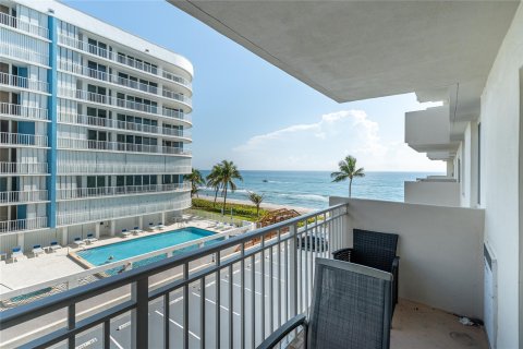 Condominio en venta en Highland Beach, Florida, 2 dormitorios, 97.55 m2 № 1141512 - foto 19