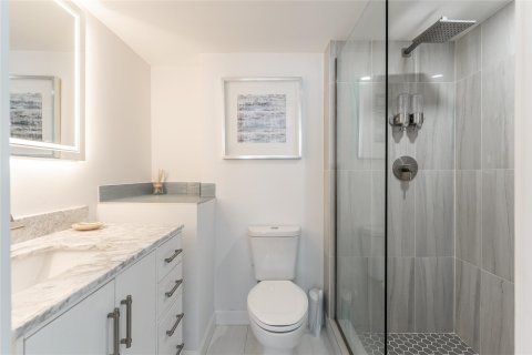 Condominio en venta en Highland Beach, Florida, 2 dormitorios, 97.55 m2 № 1141512 - foto 9